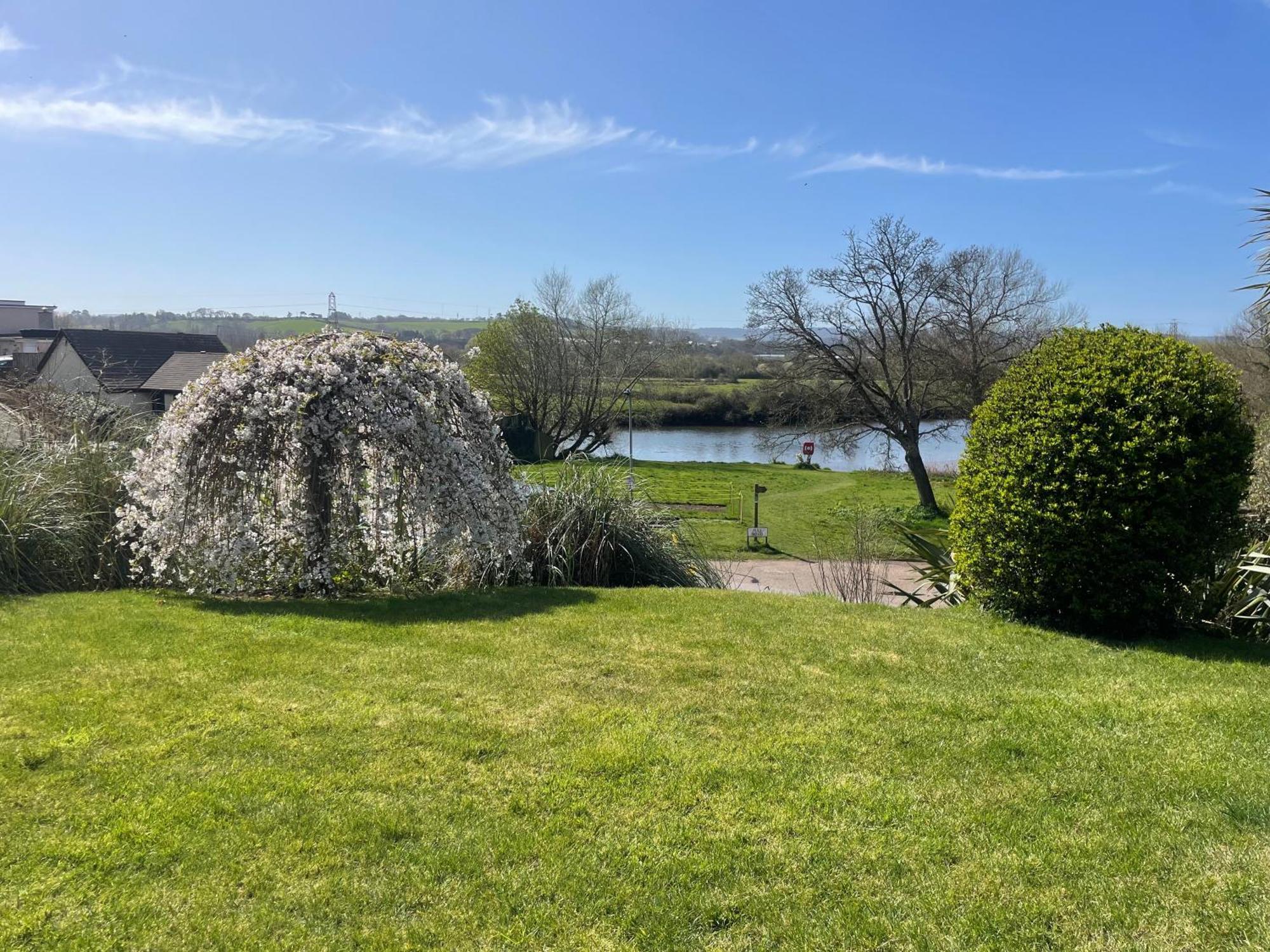 River Retreat Apartment Exeter - River Views & Parking Exterior foto